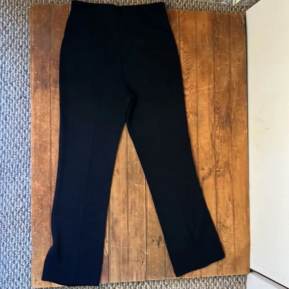 Women’s vintage St John Santana knit black pants size small